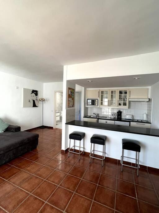 Casa Breen - Spacious 1 Bedroom Apartment In Matagorda With Communal Pool Tías Exteriör bild